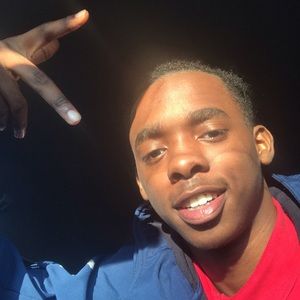 Meet your Posher, Devin